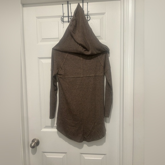NWT Soft Surroundings Brown Long Sleeve Hoodie Raw Hem. Size XSP. - Picture 2 of 5